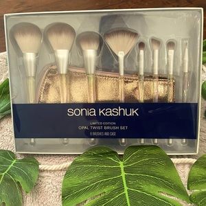 Sonia Kashuk- Limited Edition Opal Twist Brush Set